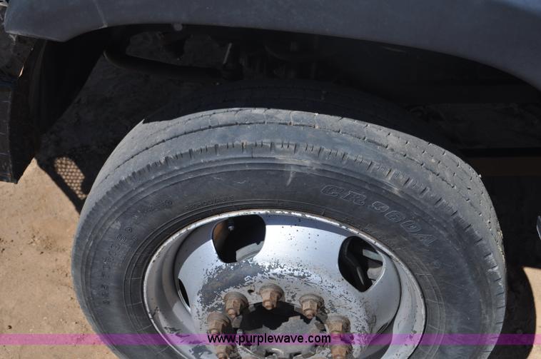 image for item F2347 2009 Dodge Ram 4500HD SLT Quad Cab flatbed truck