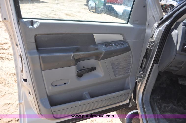 image for item F2347 2009 Dodge Ram 4500HD SLT Quad Cab flatbed truck