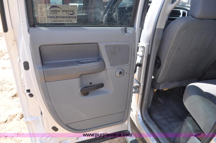 image for item F2347 2009 Dodge Ram 4500HD SLT Quad Cab flatbed truck