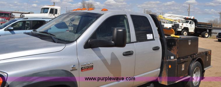 image for item F2347 2009 Dodge Ram 4500HD SLT Quad Cab flatbed truck