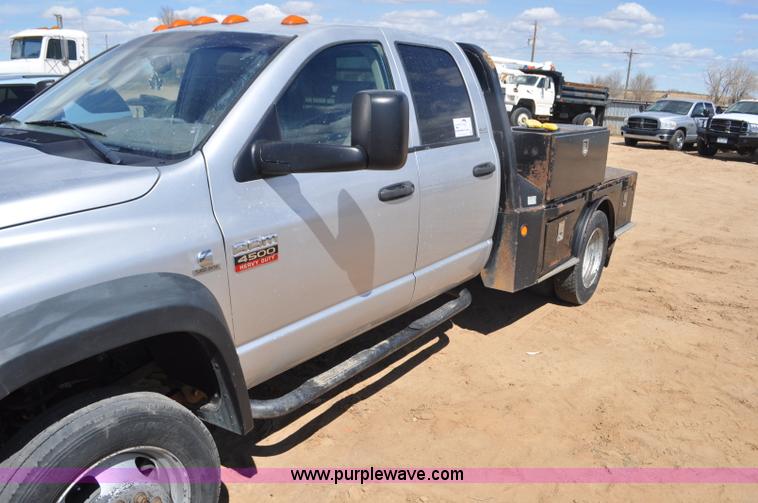 image for item F2347 2009 Dodge Ram 4500HD SLT Quad Cab flatbed truck