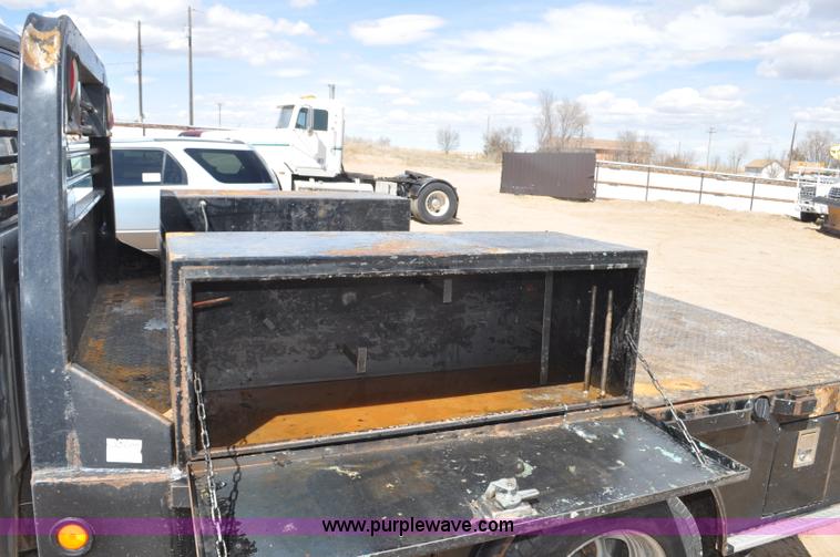 image for item F2347 2009 Dodge Ram 4500HD SLT Quad Cab flatbed truck