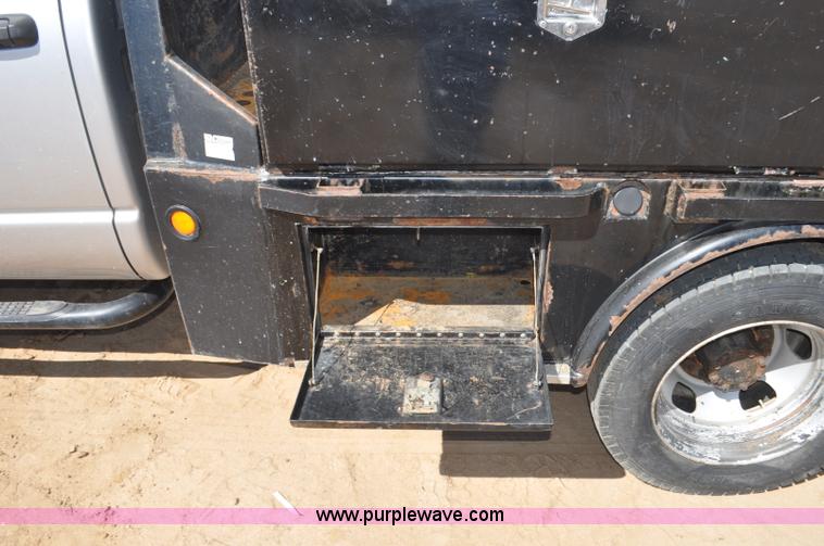 image for item F2347 2009 Dodge Ram 4500HD SLT Quad Cab flatbed truck