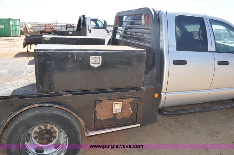 image for item F2347 2009 Dodge Ram 4500HD SLT Quad Cab flatbed truck