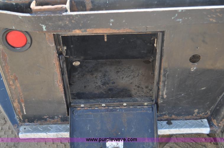 image for item F2347 2009 Dodge Ram 4500HD SLT Quad Cab flatbed truck