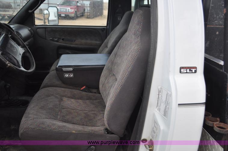 image for item F2353 1999 Dodge Ram 3500 Laramie SLT flatbed truck