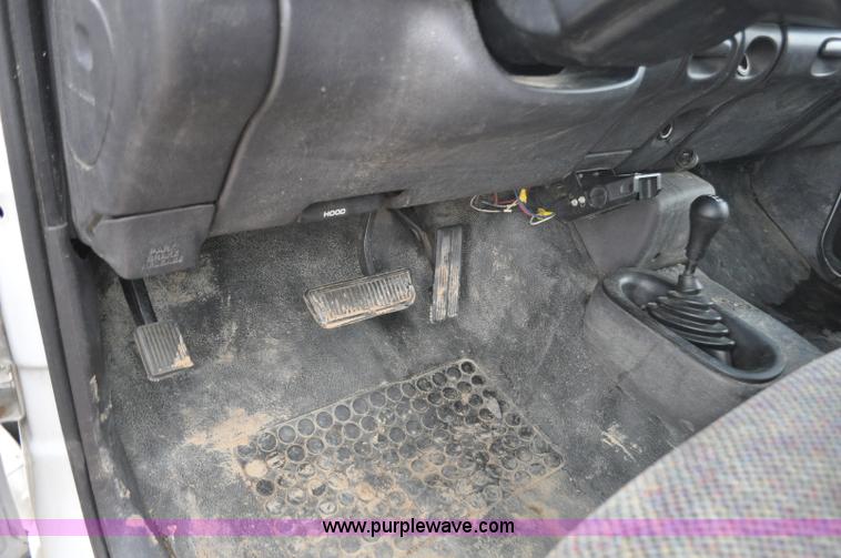 image for item F2353 1999 Dodge Ram 3500 Laramie SLT flatbed truck