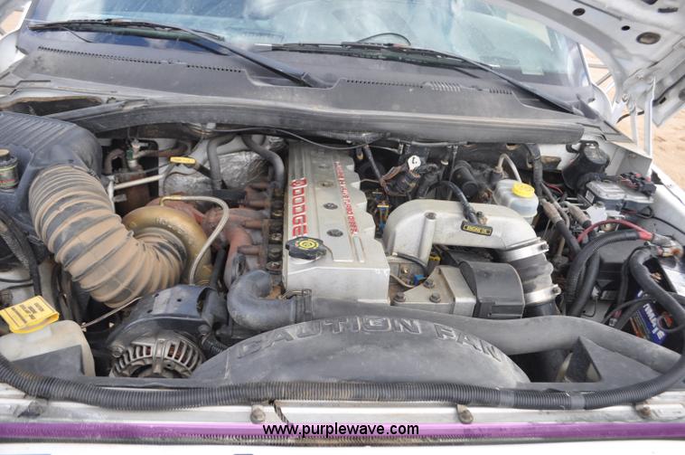 image for item F2353 1999 Dodge Ram 3500 Laramie SLT flatbed truck