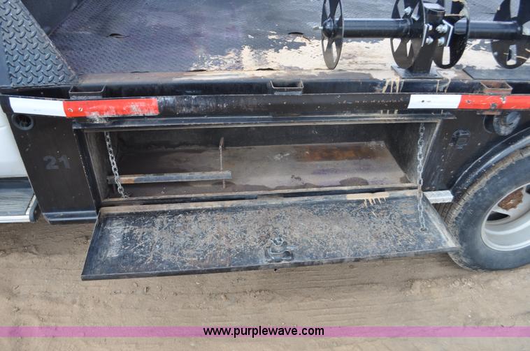 image for item F2353 1999 Dodge Ram 3500 Laramie SLT flatbed truck