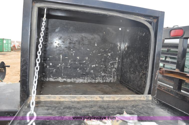 image for item F2353 1999 Dodge Ram 3500 Laramie SLT flatbed truck