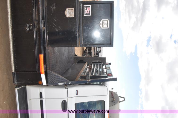 image for item F2353 1999 Dodge Ram 3500 Laramie SLT flatbed truck