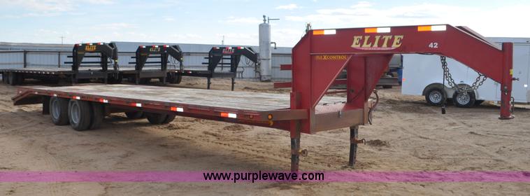 image for item F2357 2010 Elite GN equipment trailer