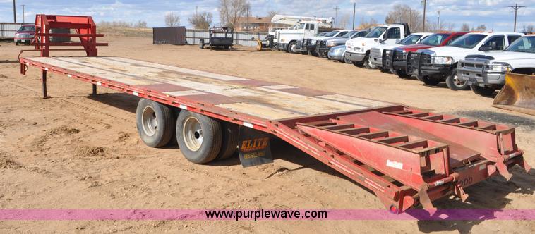 image for item F2357 2010 Elite GN equipment trailer