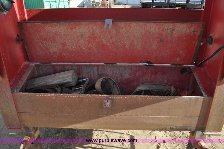 image for item F2357 2010 Elite GN equipment trailer