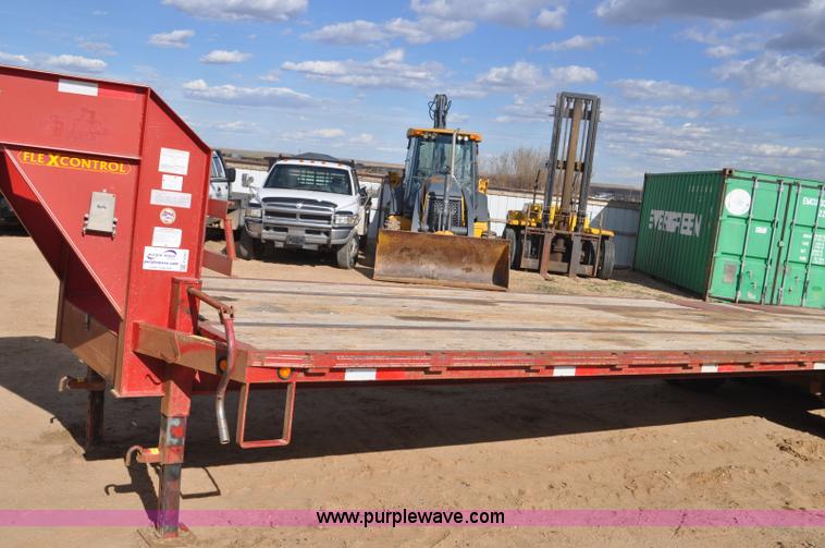 image for item F2357 2010 Elite GN equipment trailer