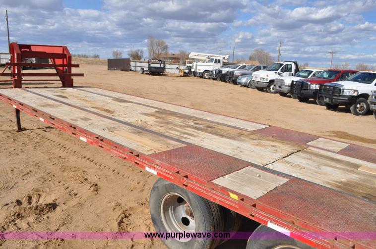 image for item F2357 2010 Elite GN equipment trailer