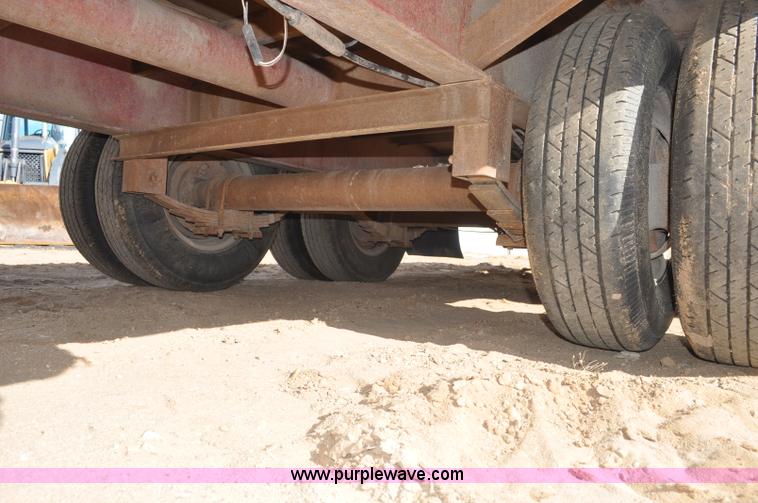 image for item F2357 2010 Elite GN equipment trailer