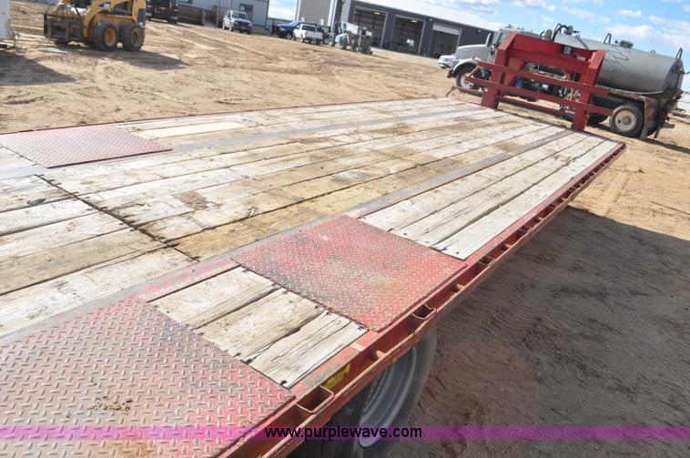 image for item F2357 2010 Elite GN equipment trailer