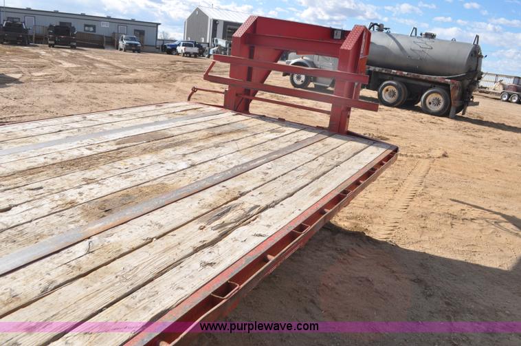 image for item F2357 2010 Elite GN equipment trailer