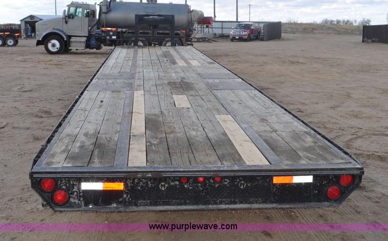 image for item F2358 2012 Elite GN equipment trailer