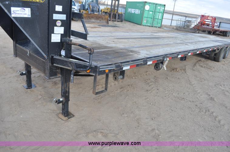 image for item F2358 2012 Elite GN equipment trailer