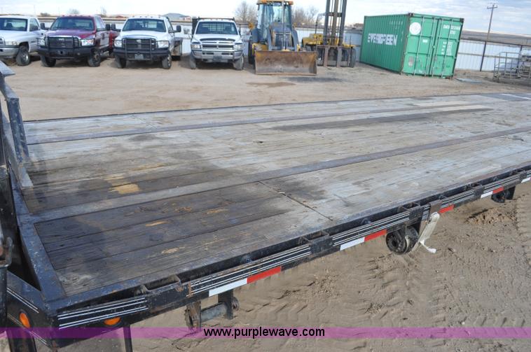 image for item F2358 2012 Elite GN equipment trailer