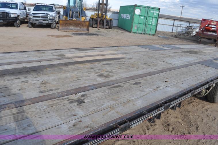 image for item F2358 2012 Elite GN equipment trailer