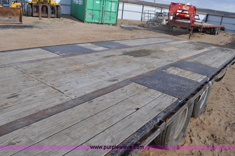 image for item F2358 2012 Elite GN equipment trailer