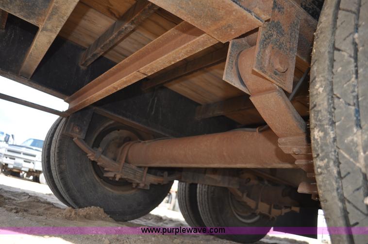 image for item F2358 2012 Elite GN equipment trailer