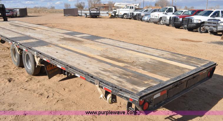 image for item F2358 2012 Elite GN equipment trailer