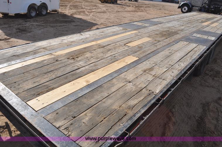 image for item F2358 2012 Elite GN equipment trailer