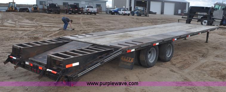 image for item F2359 2010 Elite GN equipment trailer