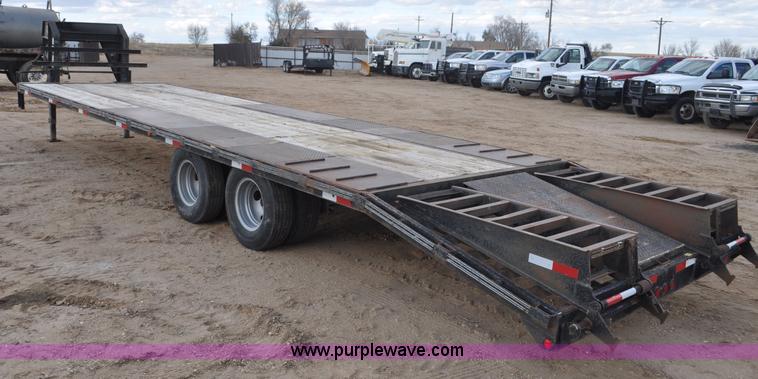image for item F2359 2010 Elite GN equipment trailer