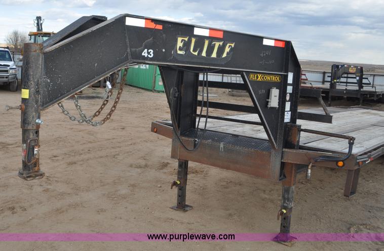image for item F2359 2010 Elite GN equipment trailer
