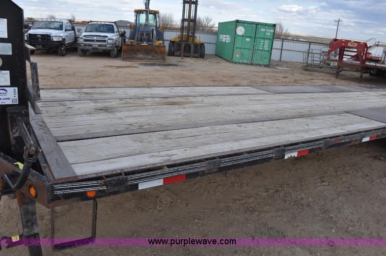 image for item F2359 2010 Elite GN equipment trailer