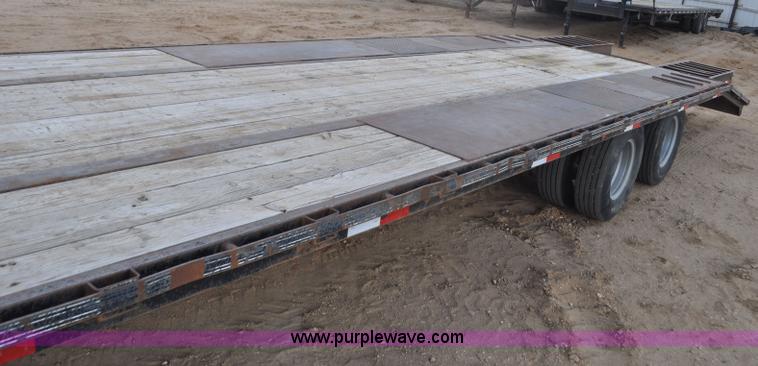 image for item F2359 2010 Elite GN equipment trailer