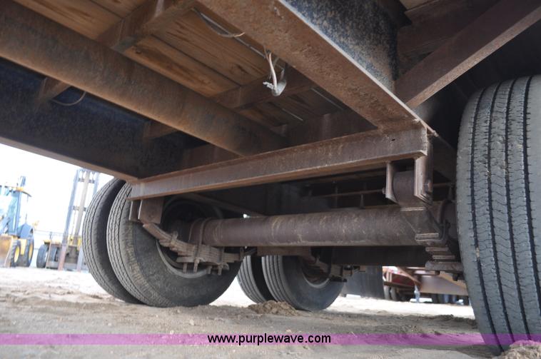 image for item F2359 2010 Elite GN equipment trailer