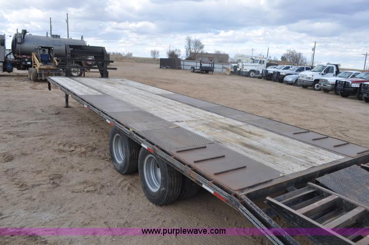 image for item F2359 2010 Elite GN equipment trailer