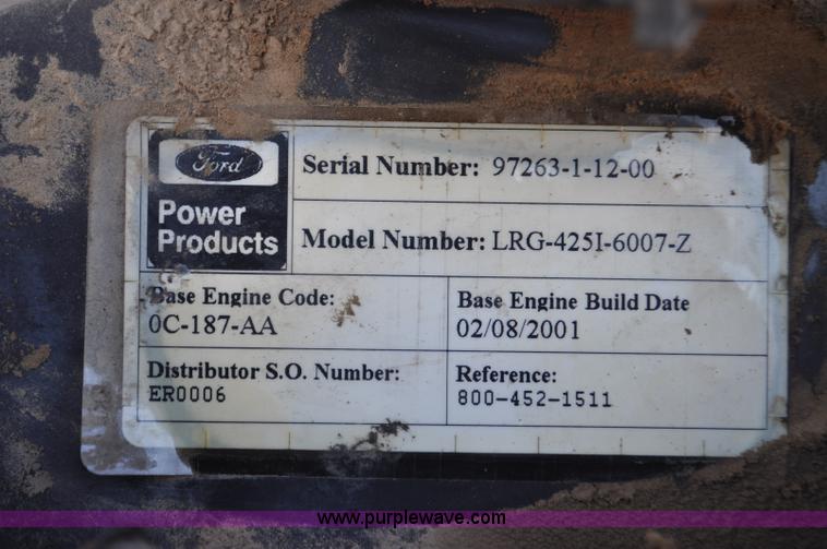 image for item F2371 2001 Genie S-40 boom lift