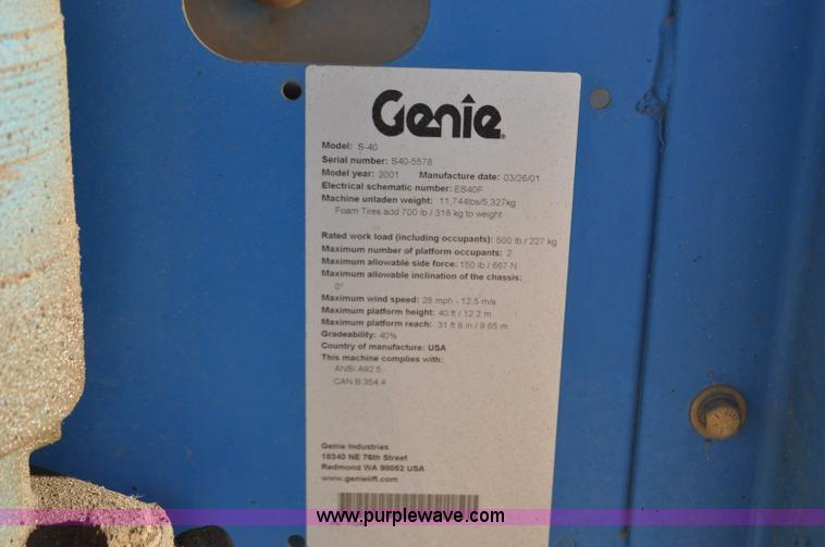 image for item F2371 2001 Genie S-40 boom lift