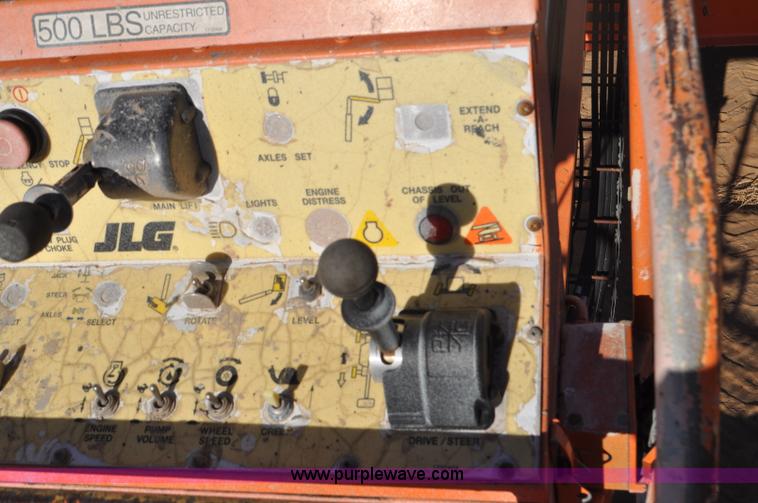 image for item F2372 1999 JLG 40H boom lift