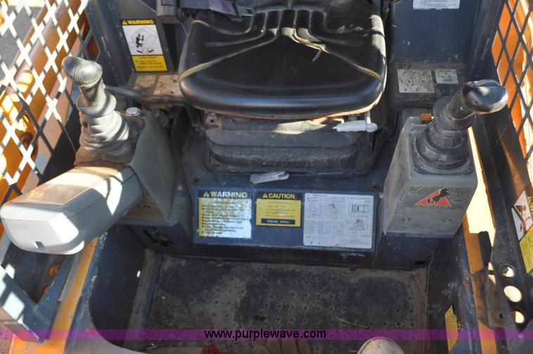 image for item F2373 Mustang MTL20 skid steer