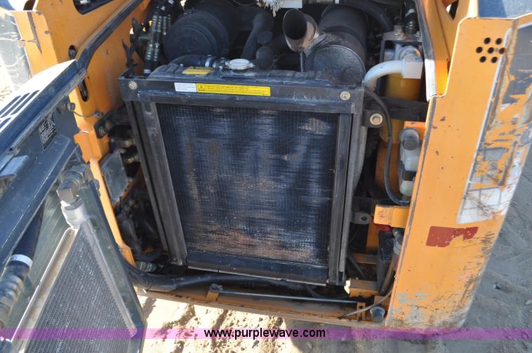 image for item F2373 Mustang MTL20 skid steer