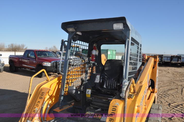 image for item F2373 Mustang MTL20 skid steer