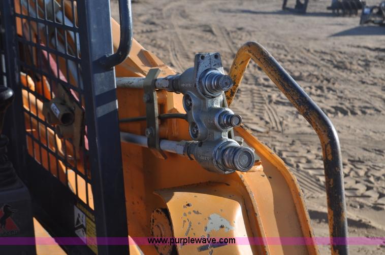 image for item F2373 Mustang MTL20 skid steer