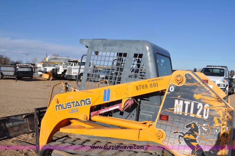 image for item F2373 Mustang MTL20 skid steer