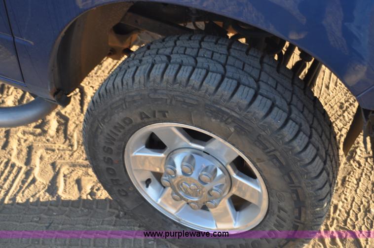 image for item F2375 2010 Dodge Ram 3500 Quad Cab flatbed truck