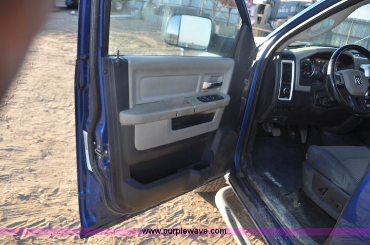 image for item F2375 2010 Dodge Ram 3500 Quad Cab flatbed truck