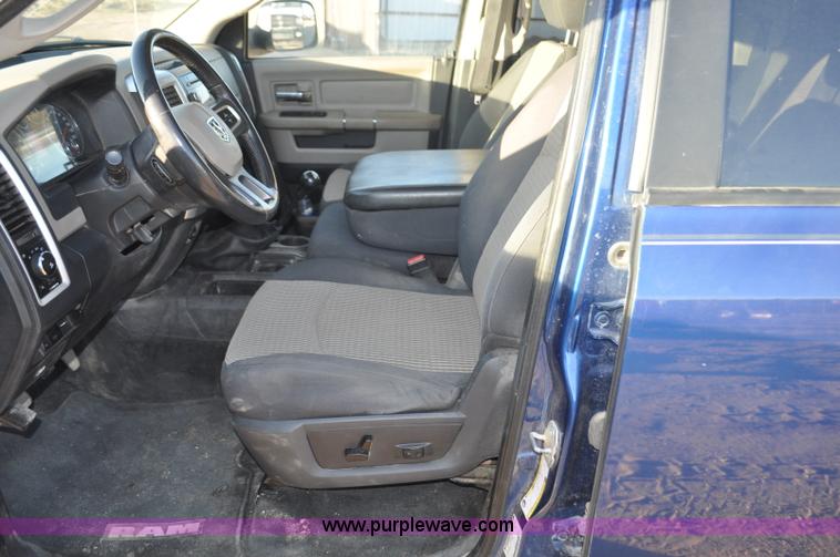 image for item F2375 2010 Dodge Ram 3500 Quad Cab flatbed truck