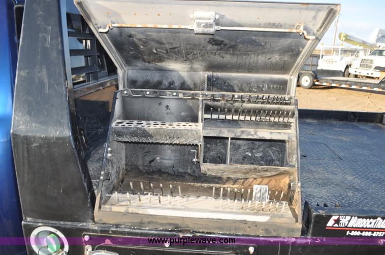 image for item F2375 2010 Dodge Ram 3500 Quad Cab flatbed truck